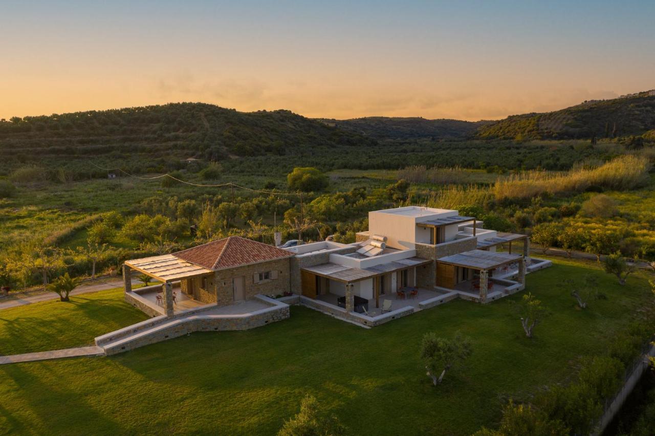 Quinta Essentia Suites Foiniki Exterior photo