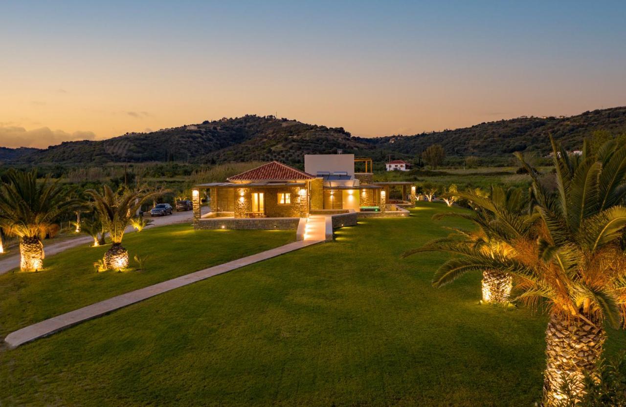 Quinta Essentia Suites Foiniki Exterior photo