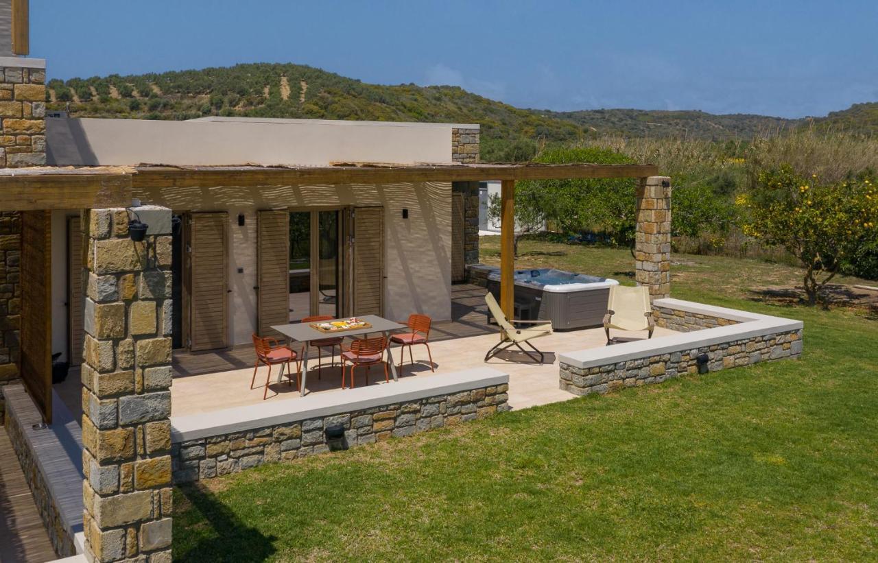 Quinta Essentia Suites Foiniki Exterior photo