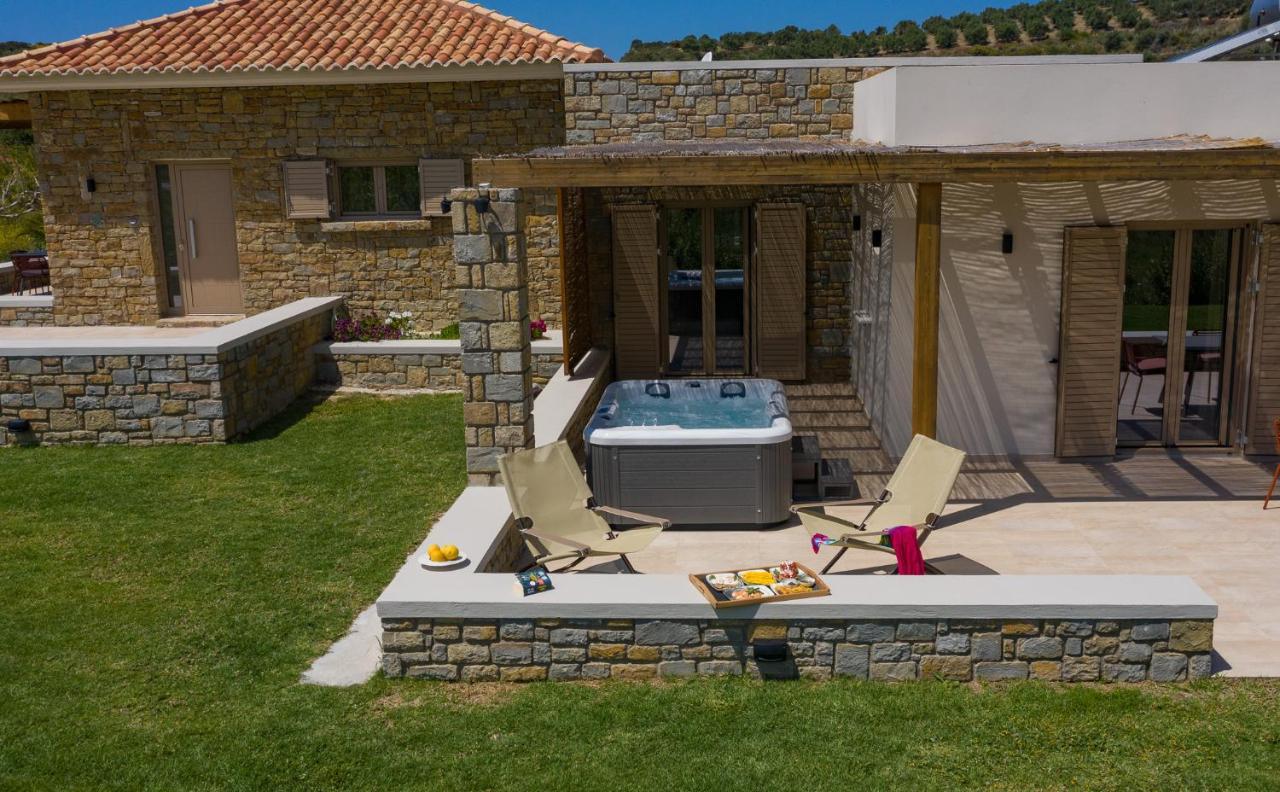Quinta Essentia Suites Foiniki Exterior photo