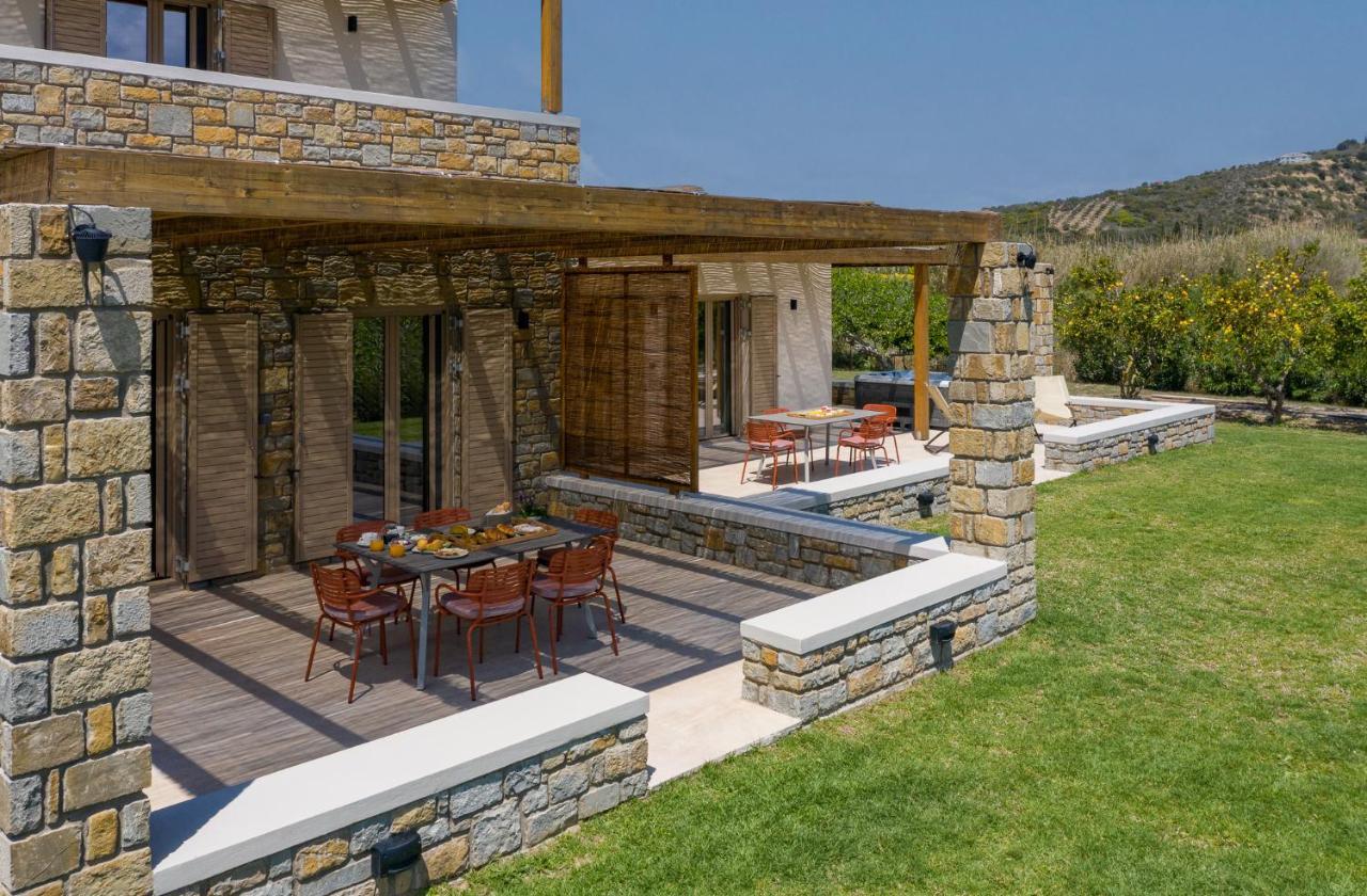 Quinta Essentia Suites Foiniki Exterior photo