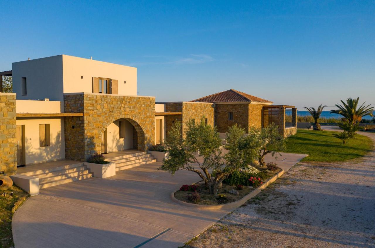 Quinta Essentia Suites Foiniki Exterior photo
