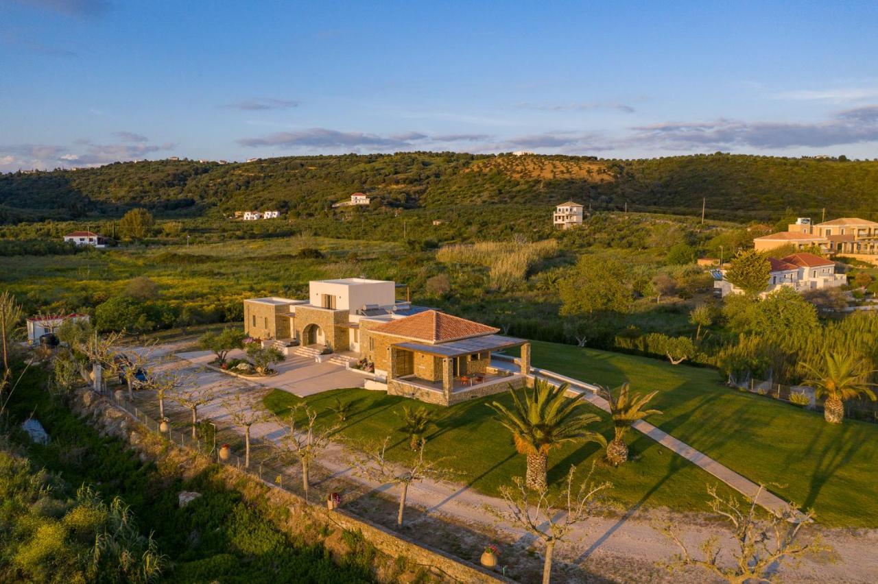 Quinta Essentia Suites Foiniki Exterior photo