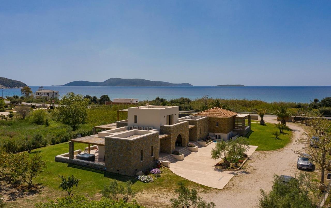 Quinta Essentia Suites Foiniki Exterior photo