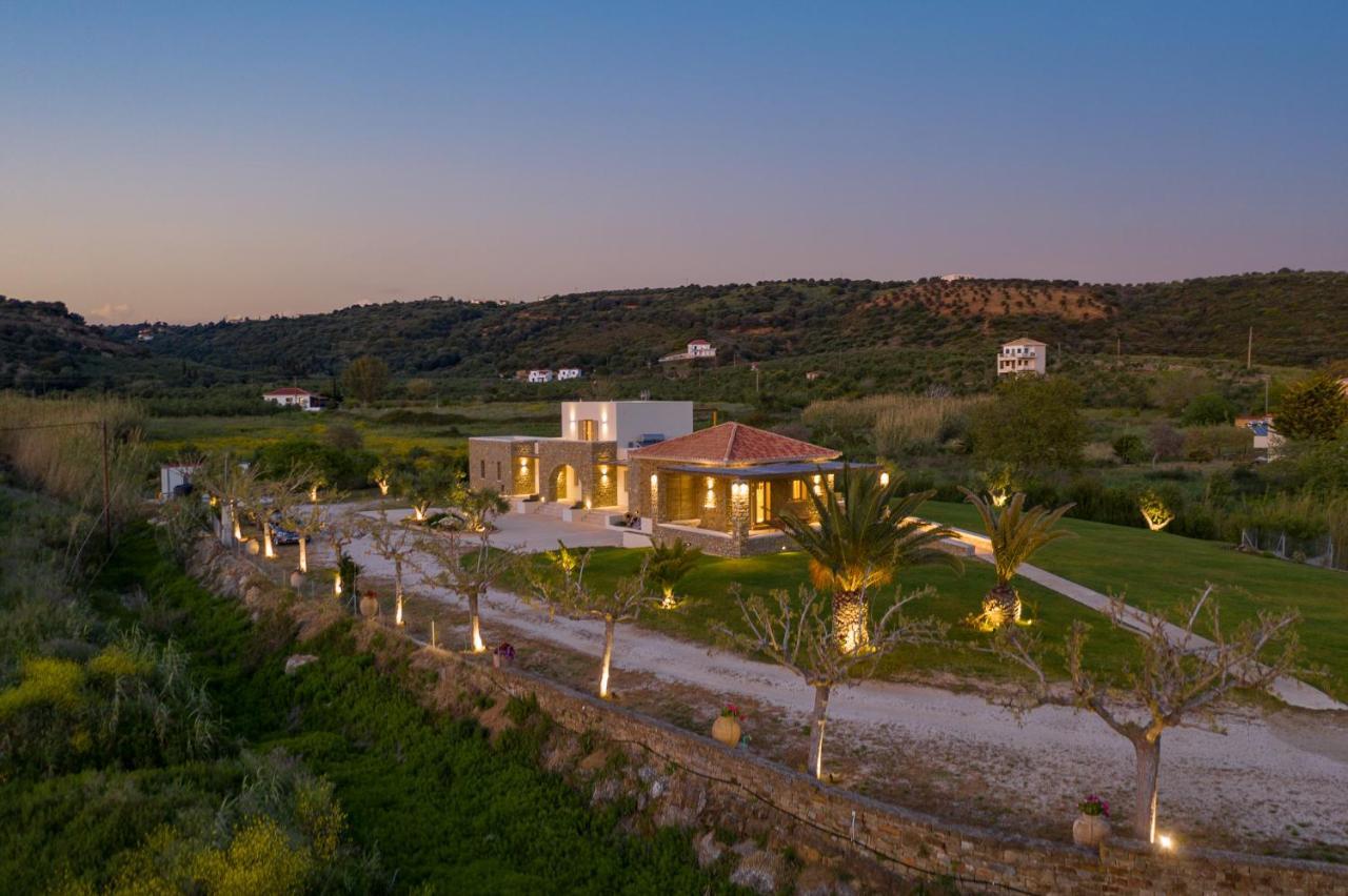 Quinta Essentia Suites Foiniki Exterior photo